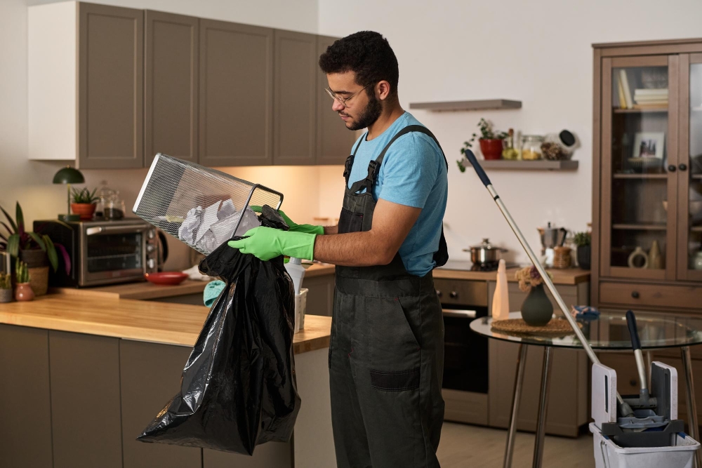 How Does Our Move-In & Move-Out Cleaning Process Work?